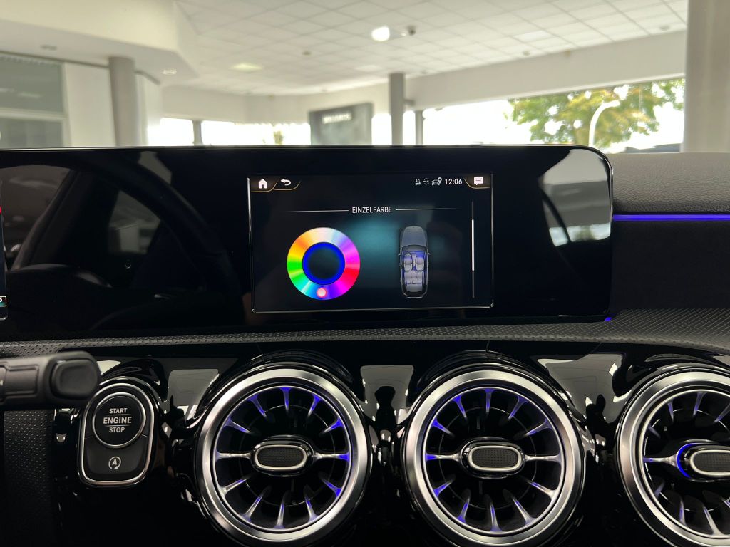 Mercedes-Benz A 200 7G-DCT*AMG*LED*PANO*KAM*MBUX*