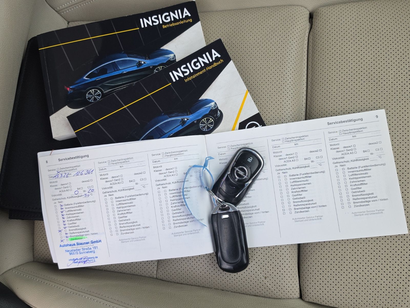 Fahrzeugabbildung Opel Insignia B Sports Tourer Business Innovation