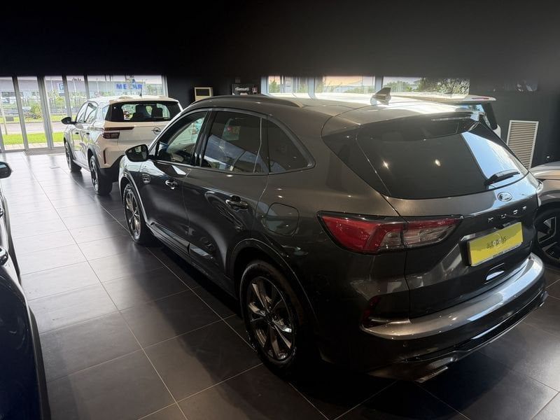 Ford Kuga 1.5 EcoBoost 150CV 2WD ST-Line imagem 3