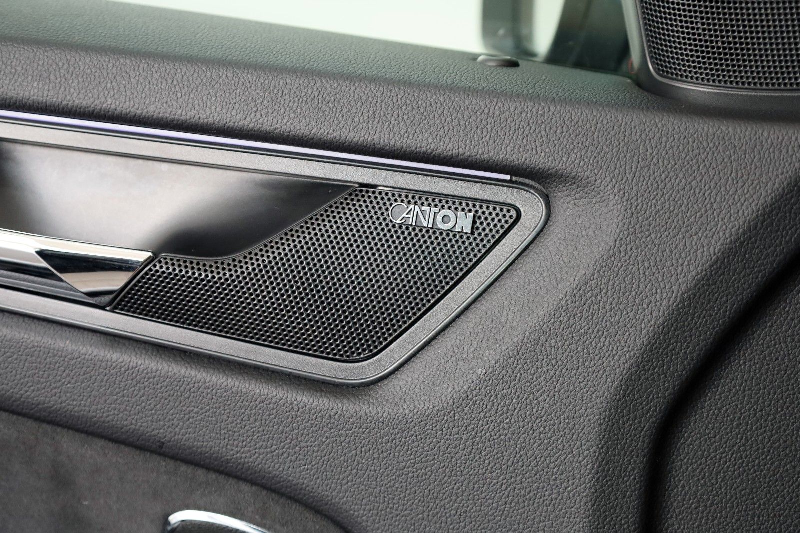 Fahrzeugabbildung SKODA Kodiaq Scout 4x4 7Si,TLeder,Navi,LED,Kamera,AHK