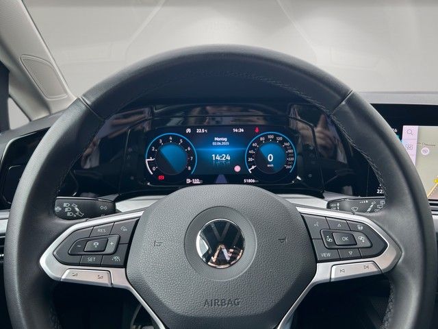 Fahrzeugabbildung Volkswagen Golf VIII Variant 1.5TSI Life LED+ACC+NAVI+PARKL