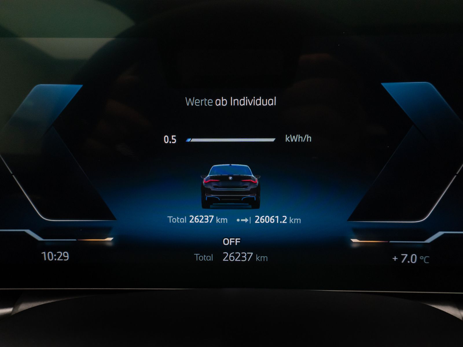 Fahrzeugabbildung BMW i4 eD40 GranCoupé Glasdach Laser 360°AHK Komfort