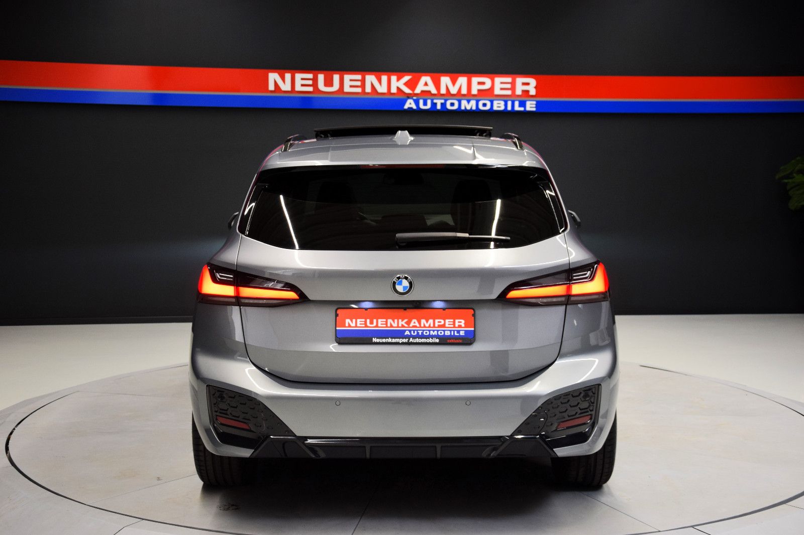 Fahrzeugabbildung BMW 218i Active Tourer M Sport LED Pano HuD AHK