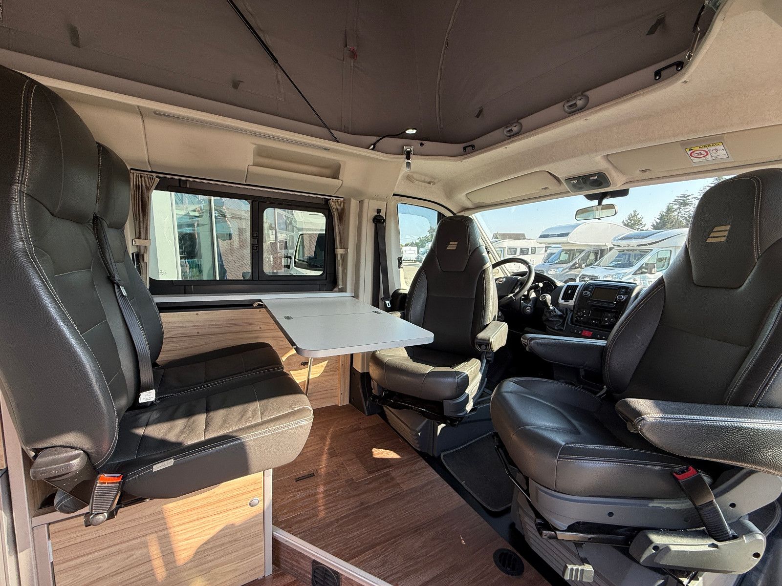 Fahrzeugabbildung HYMER / ERIBA / HYMERCAR Sydney GT 60 Limited