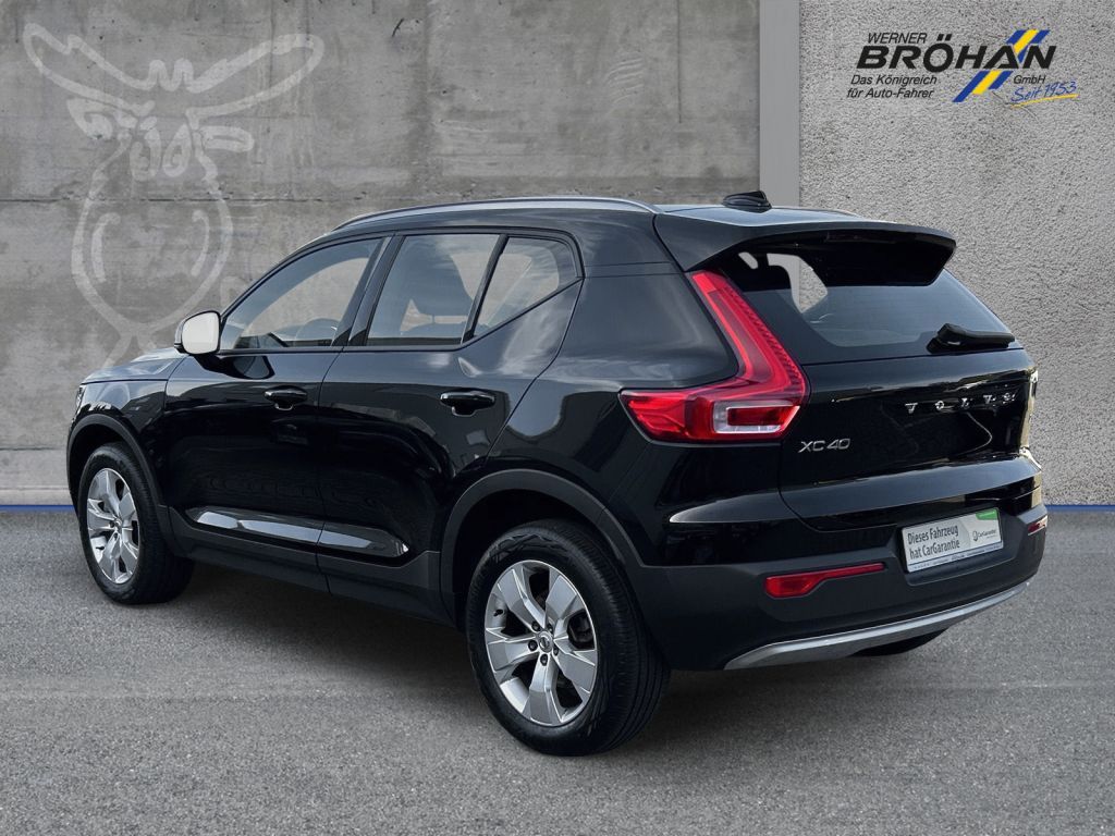 Fahrzeugabbildung Volvo XC40  T2  FWD  MOMENTUM PRO