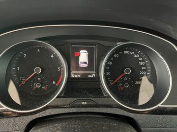Volkswagen Passat - 9