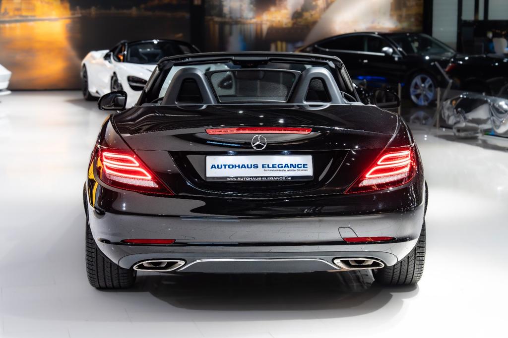 Mercedes-Benz SLC 300