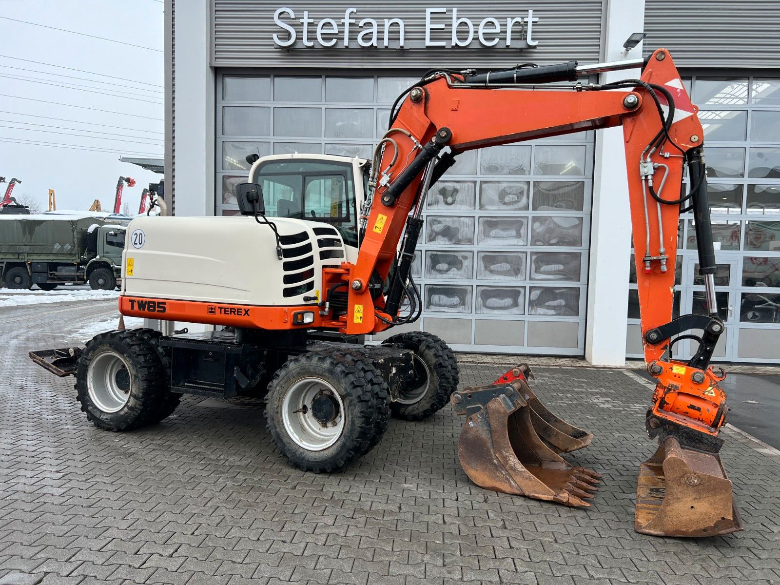 Fahrzeugabbildung Yanmar TW85 / 4.307h / Löffelpaket / Powertilt