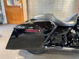 Harley-Davidson FLHRXS Road King Special CVO Style - Offers