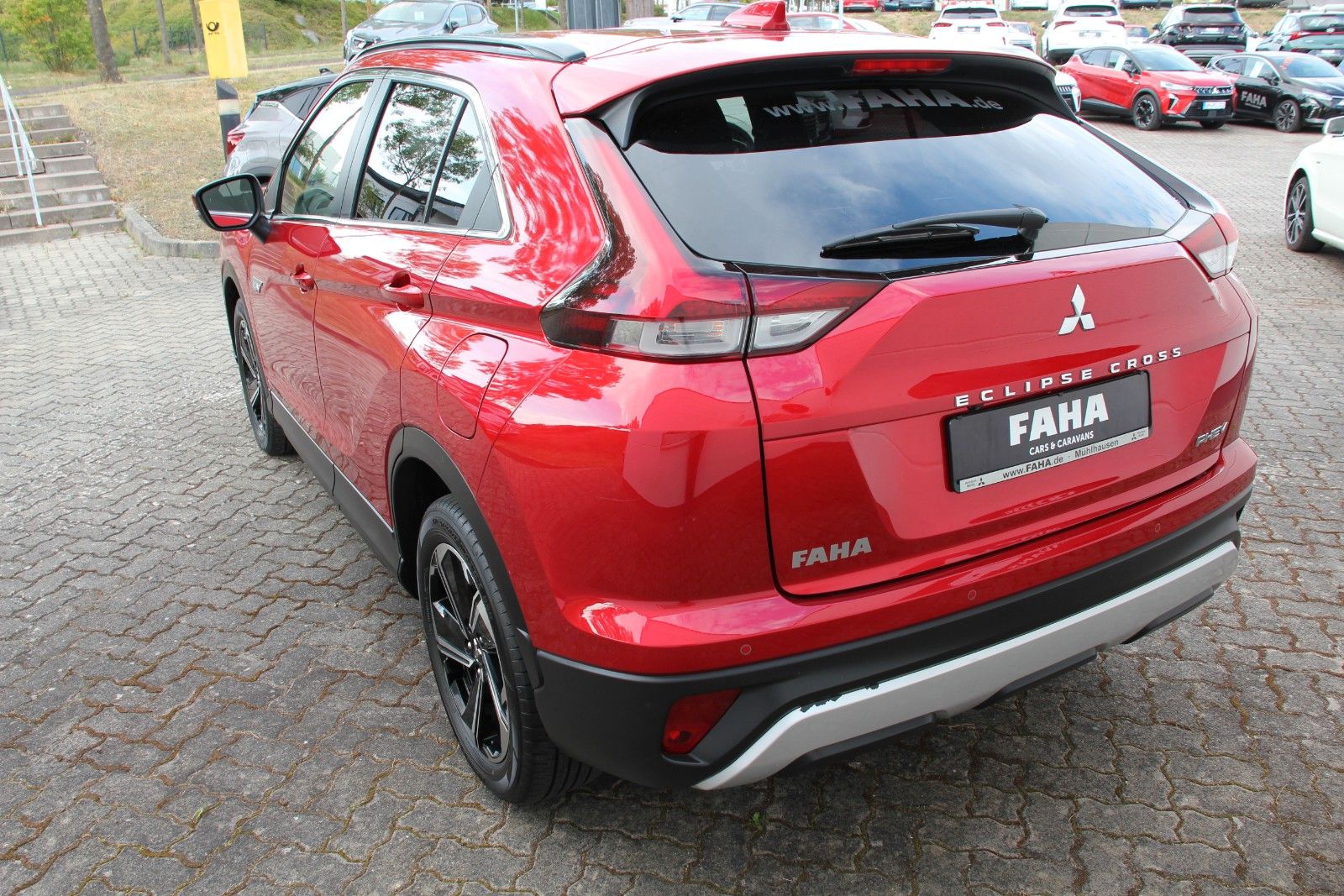 Fahrzeugabbildung Mitsubishi Eclipse Cross Plus Hybrid 4WD