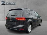 Volkswagen Touran Highline 2.0 TDI 150 PS DSG 7-Sitzer PANO - : Sommerreifen