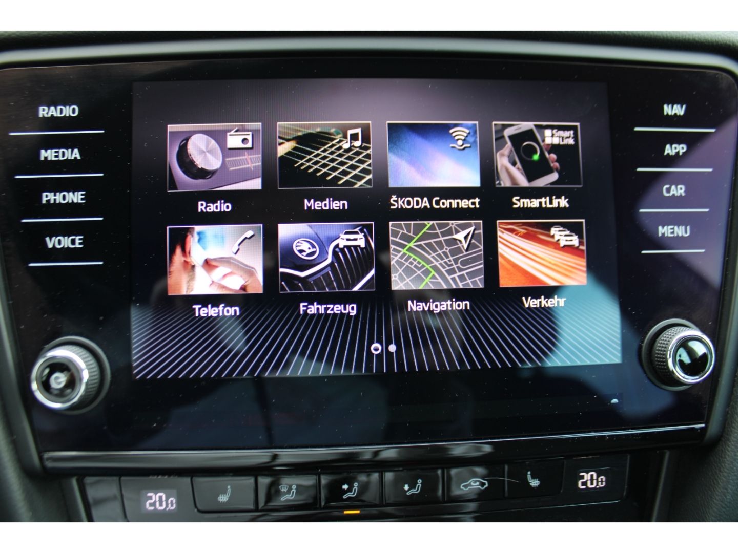 SKODA Octavia Soleil 2.0 TDI Combi LED GRA RFK SHzg AH - Image 19