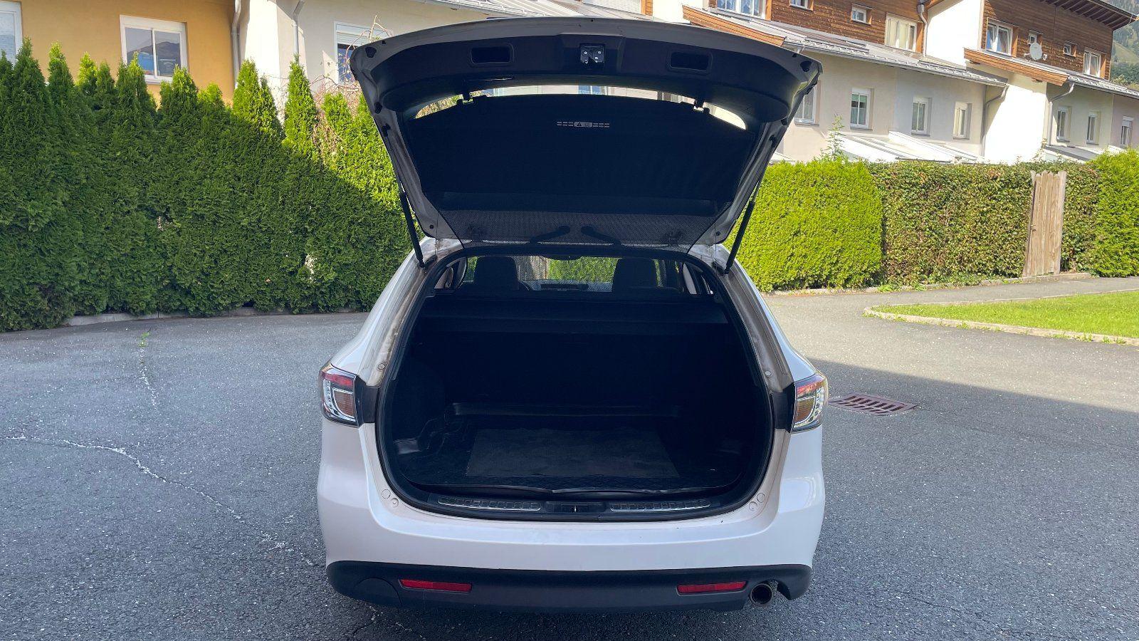 Mazda 2 2011 — photo 11