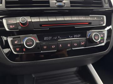 صورة مصغرة 22 لـ 2020 BMW M240I