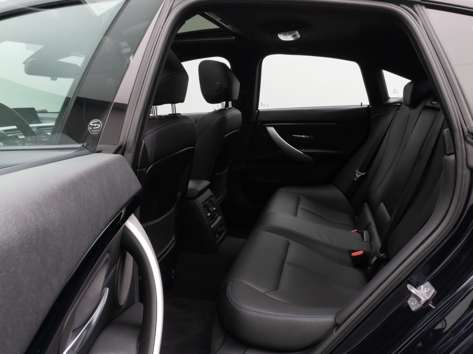 Fahrzeugabbildung BMW 430 Gran Coupé M Sport Glasdach Kamera HUD HiFi