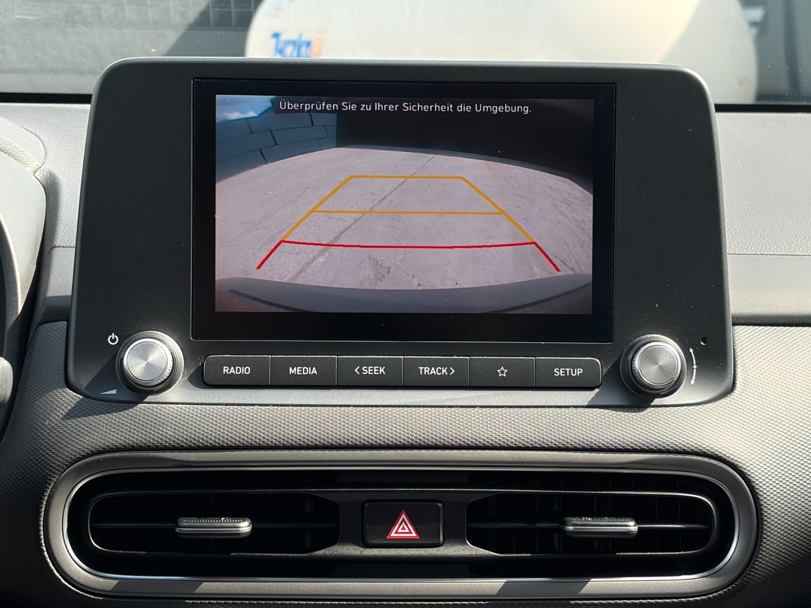 Fahrzeugabbildung Hyundai KONA E Select ACC PDC CAM SHZ LHZ LKA CarPlay