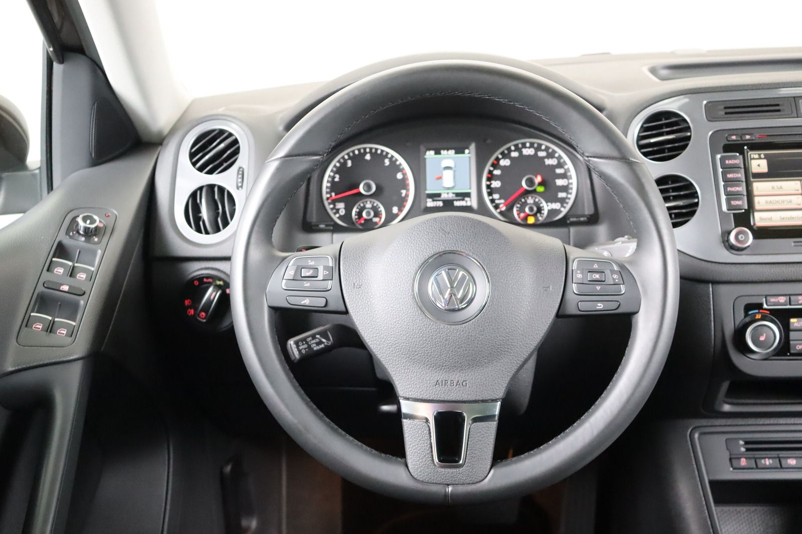 Fahrzeugabbildung Volkswagen Tiguan * Pano * Navi * Xenon * Parkassistent Tra