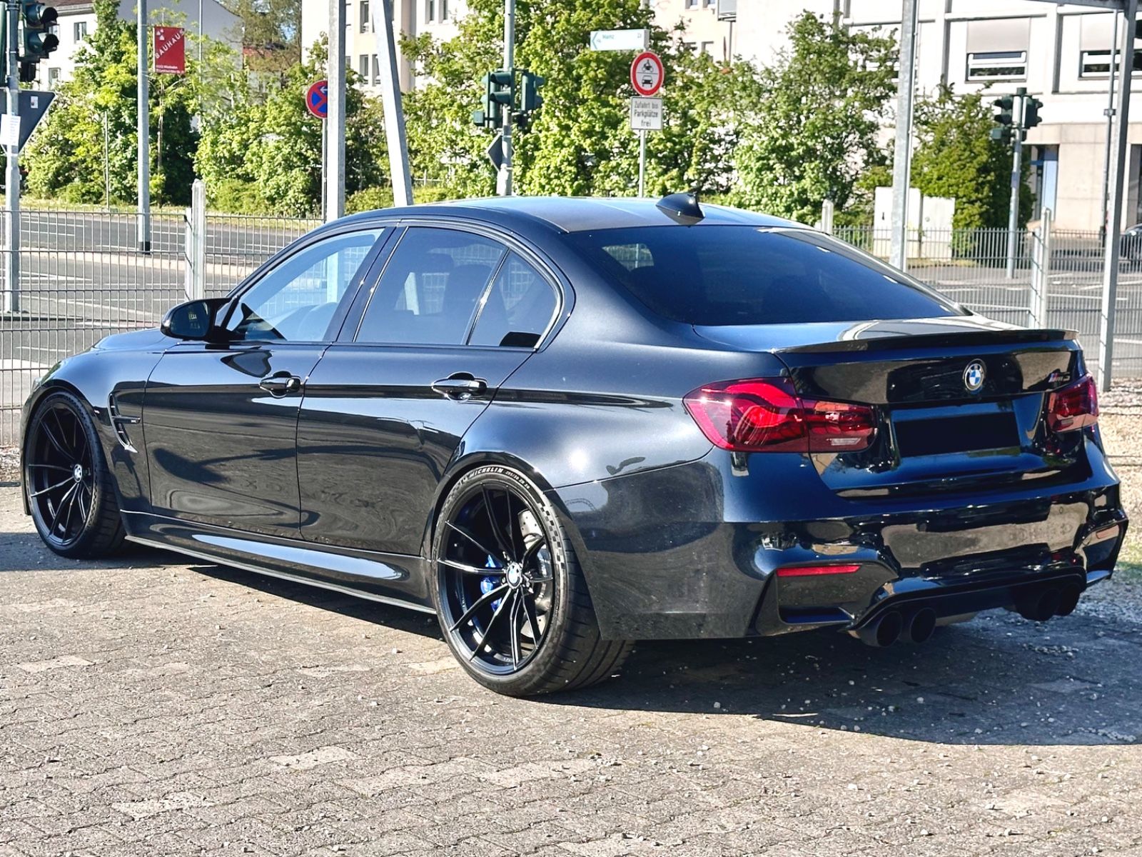 Fahrzeugabbildung BMW M3 Competition *BRD+M-Drivers+Carbon+Voll+KW*