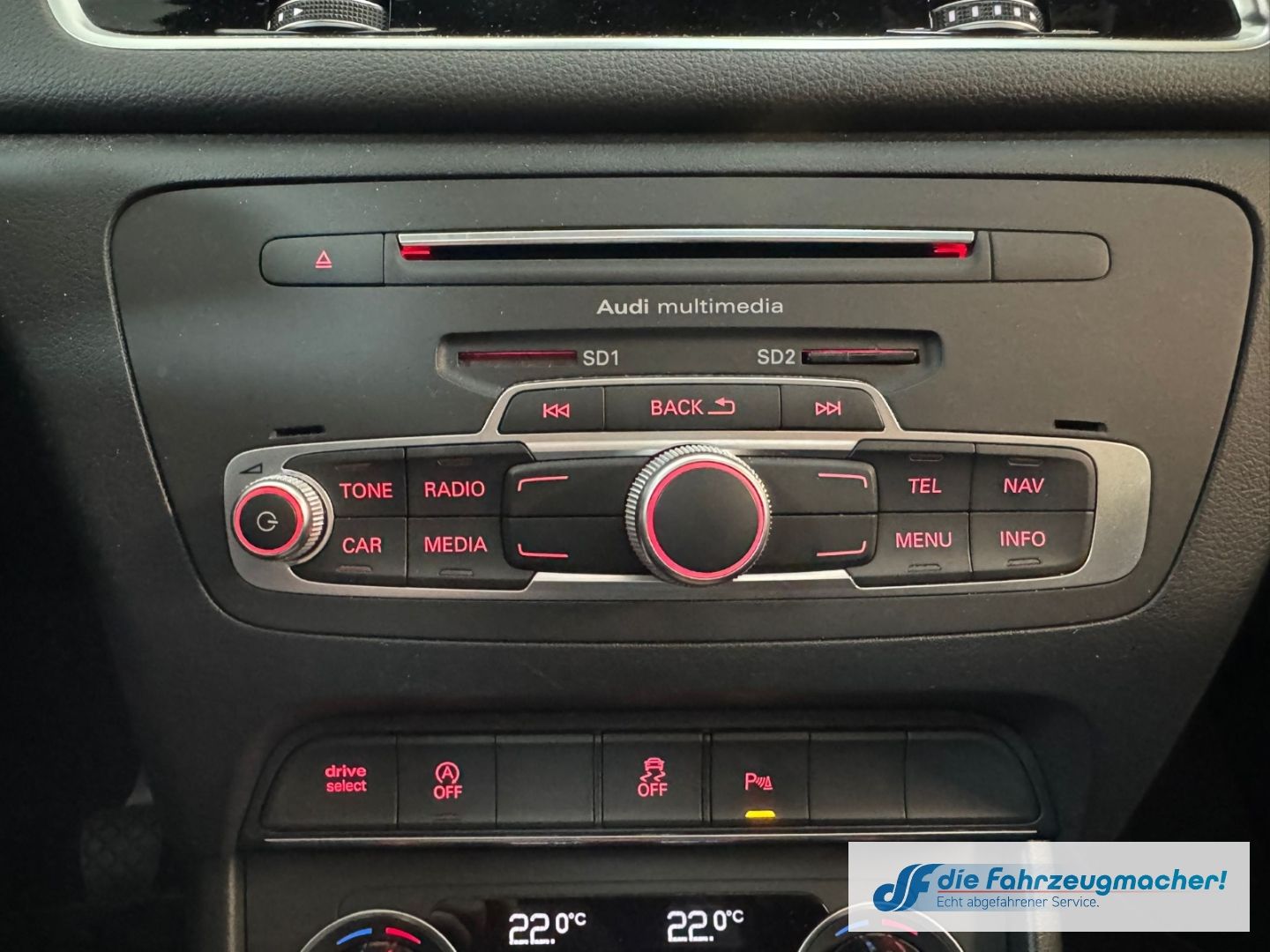 Fahrzeugabbildung Audi Q3 sport quattro S line S-line Sportpaket El. Pa