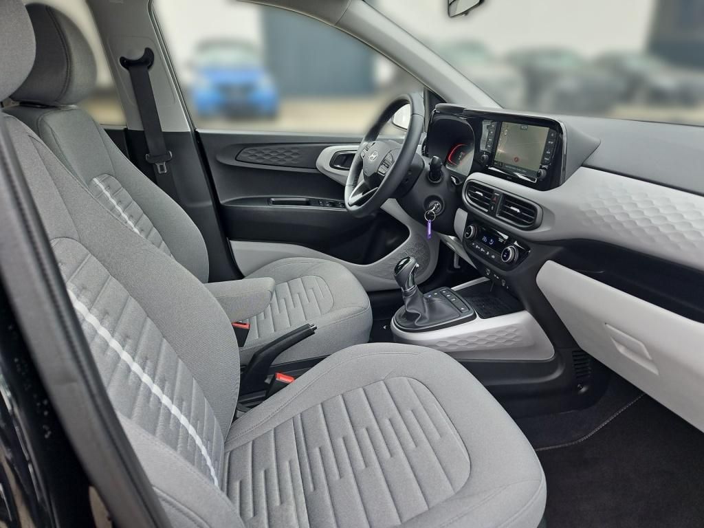 Fahrzeugabbildung Hyundai i10 1.2 Benzin A/T Prime LM KlimaA Navi PDC AUT