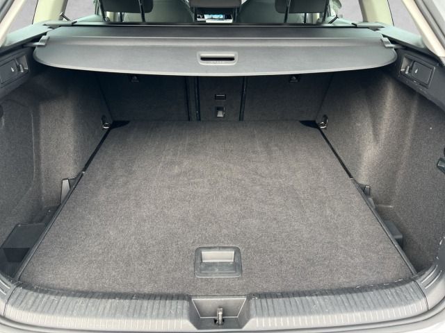 Golf VIII Variant Life 1.5 eTSI DSG AHK*Navi*LED