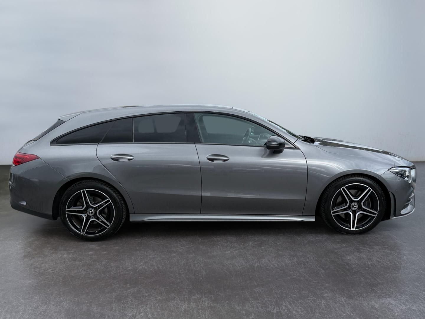 Mercedes-Benz CLA 200 Shooting Brake AMG Line*Pano*LED*Kamera*