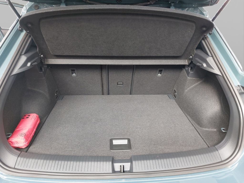 Fahrzeugabbildung Volkswagen T-Roc 1.5 TSI DSG GOAL STHZ,LED,SH,PDC