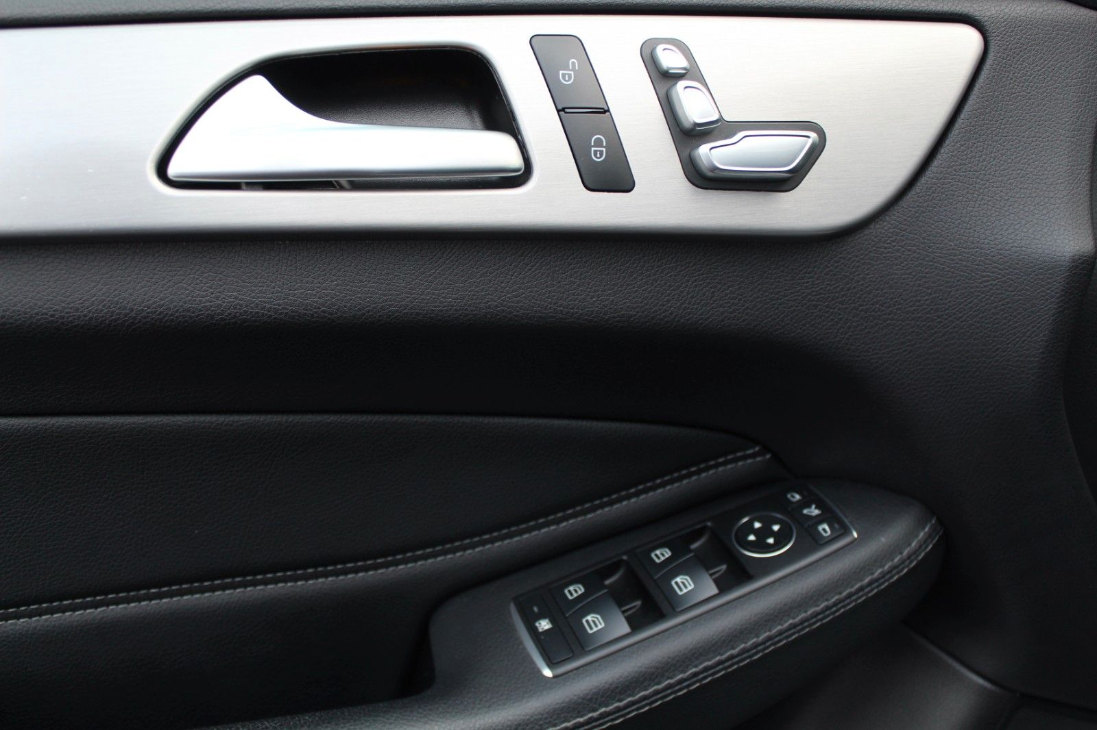 Mercedes-Benz GLE 43 AMG 1.HAND! MB-Scheckheft! COMAND GSD 20" foto 15