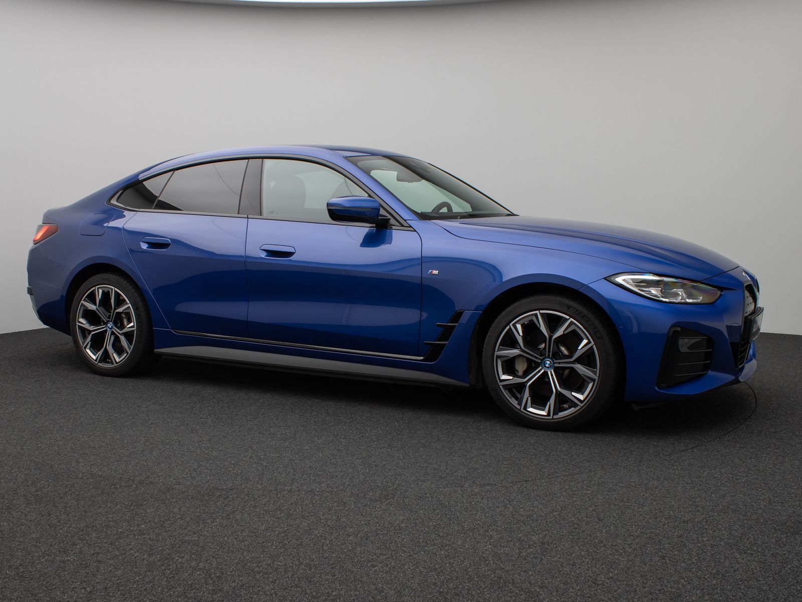 Fahrzeugabbildung BMW i4 eD40 Gran Coupé M Sport Kamera HUD DAB H/K