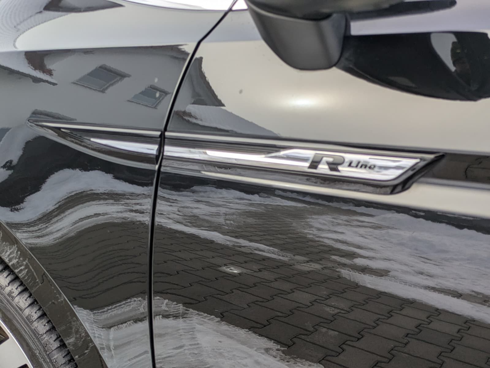 Fahrzeugabbildung Volkswagen Touran 2.0 DSG R-Line High. Pano 7-Si IQ.Dri AHK