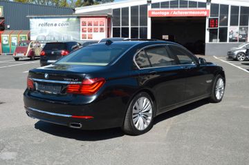BMW 750 - 4