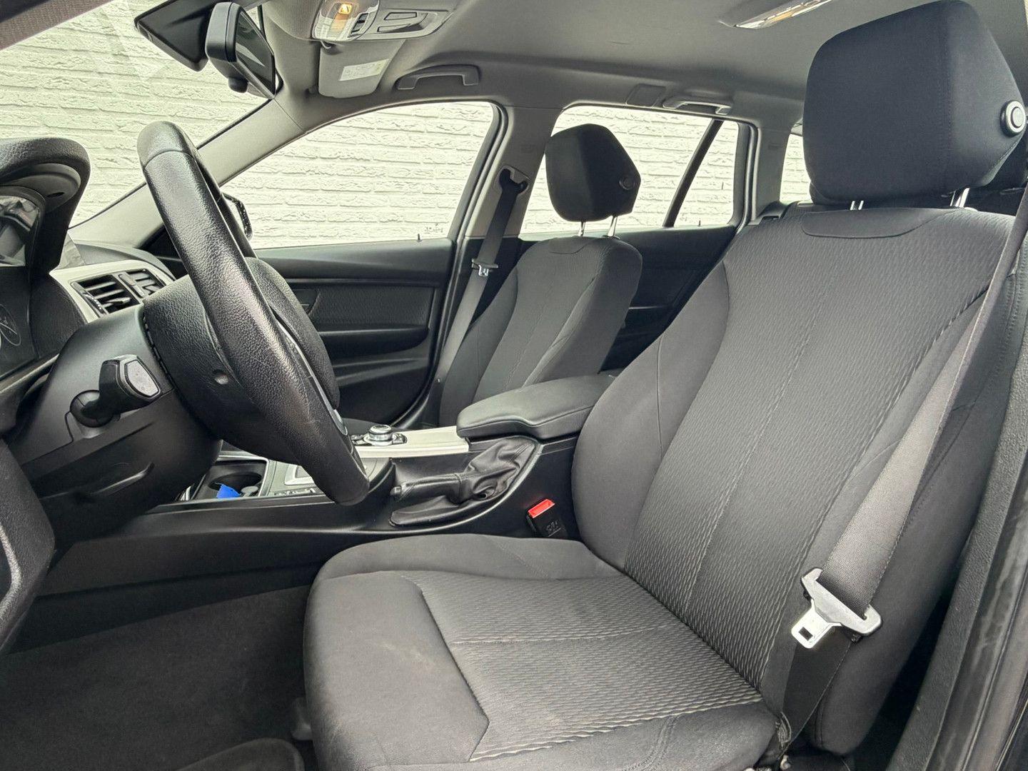 BMW 318 3-serie Touring 318i Executive automatik Cru