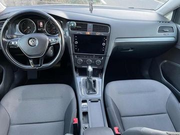 Volkswagen Golf - 12