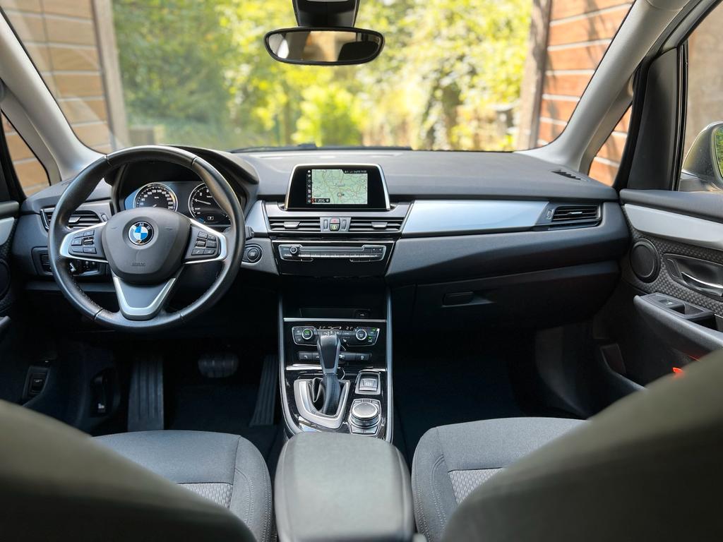 BMW 225