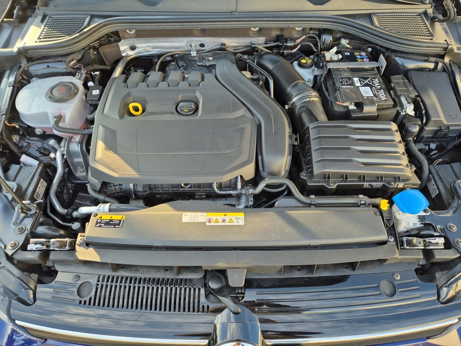 Fahrzeugabbildung Volkswagen Golf VIII Variant TSI Move 1,99% LED AHK Navi AI