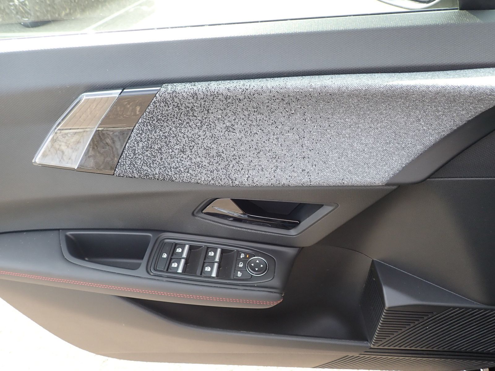 Fahrzeugabbildung Renault Clio Techno TCe 115 EDC