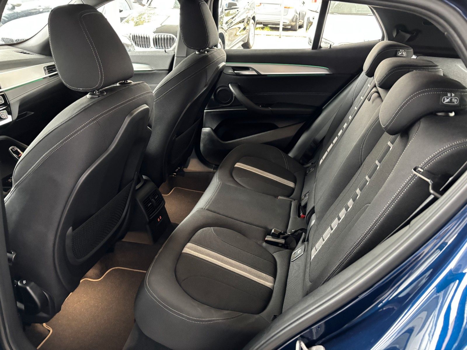 BMW X2 sDrive 20 i Advantage Plus/Navi/PDC/ foto 10