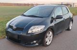 Toyota Auris 2.2 D-CAT  177 PS - Toyota Auris: D Cat