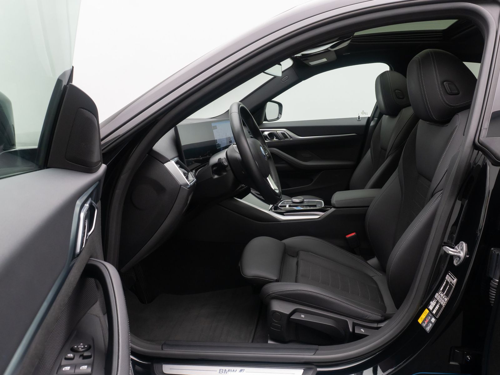 Fahrzeugabbildung BMW i4 eD40 GC Kamera HiFi GeschwindigReg Widscreen