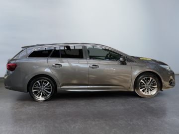 Toyota Avensis - 10