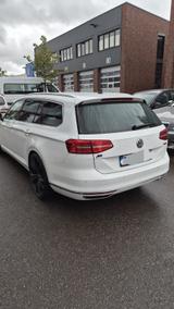 Volkswagen Passat 2.0 TDI SCR 176kW DSG 4MOT Highline V... - Volkswagen Passat mit Diesel-Antrieb: Leder, Kombi, Automatik
