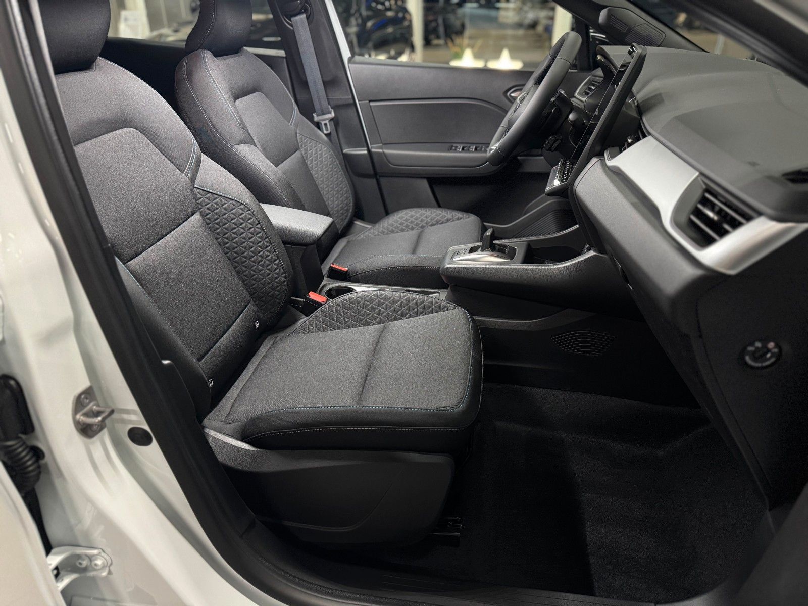 Fahrzeugabbildung Mitsubishi Grandis Diamant PLUS 1.3 T-Benziner 7-DCT