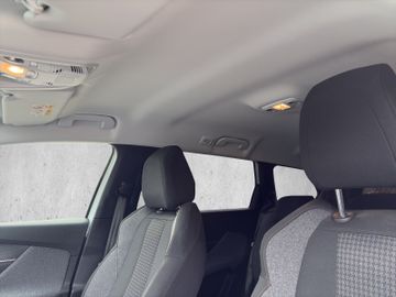 Peugeot 5008 Active Pack1.5 BlueHDi 130 +Kam.+SHZ+SpurH