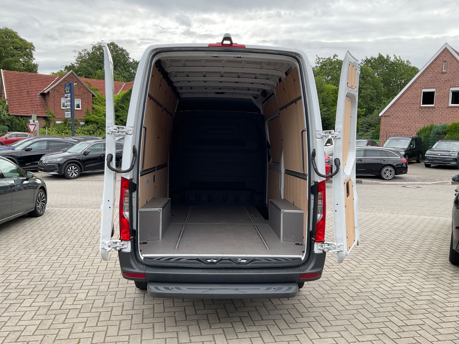 Fahrzeugabbildung Mercedes-Benz Sprinter 317 CDI,L2 H2,Automatik,Kamera,Navi,GJR