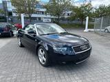 Audi A4 3.0i V6 Cabrio Leder Klimaauto. PDC Tüv Neu - gebrauchte Audi A4 aus dem Jahr 2003