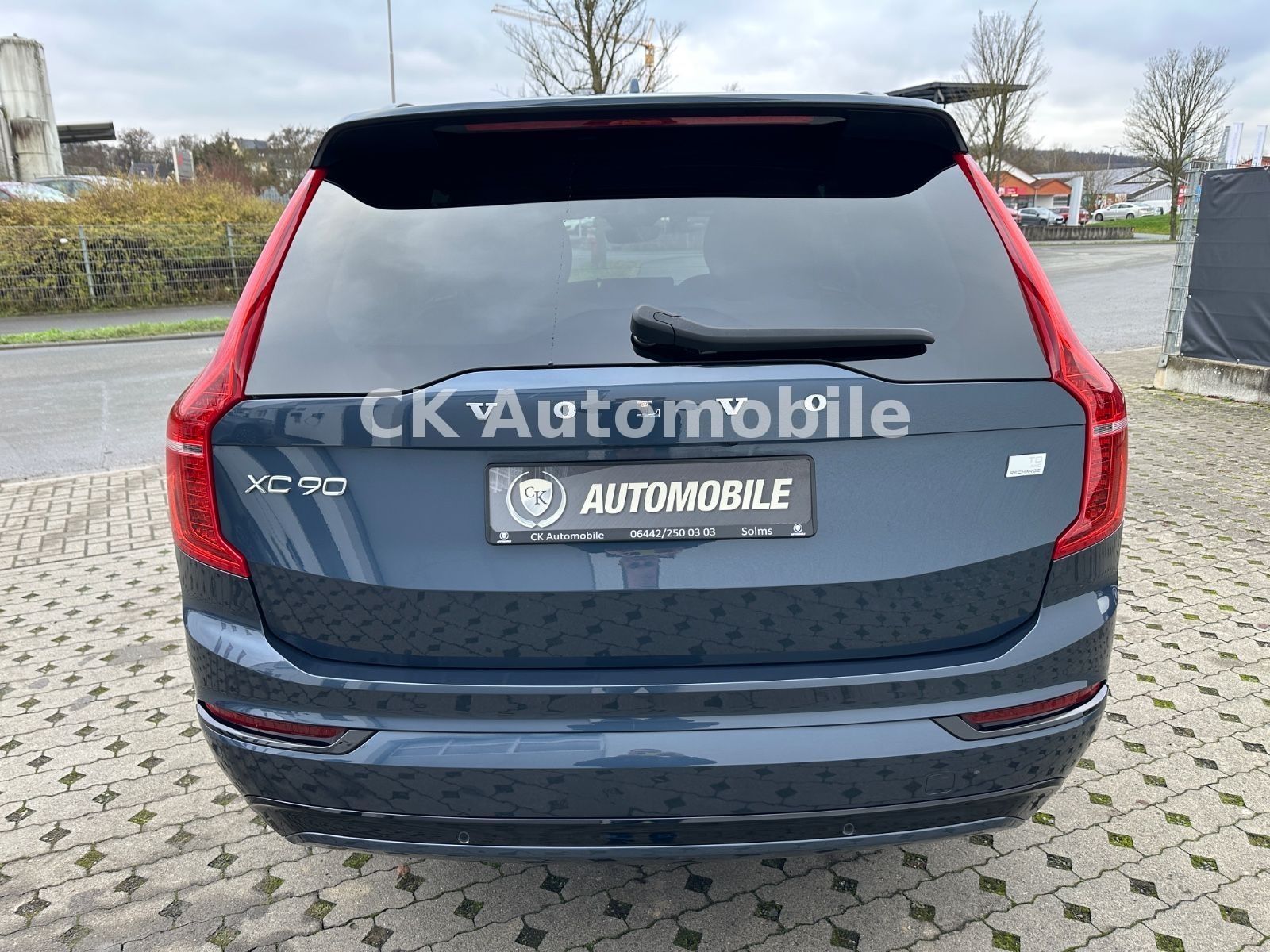 Fahrzeugabbildung Volvo XC90 T8 Ultimate Dark AWD/7 Sitze/Head-Up/LED