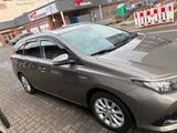 Toyota Auris Touring Sports Hybrid TOP Zustand - Toyota Auris Touring Sports von privat
