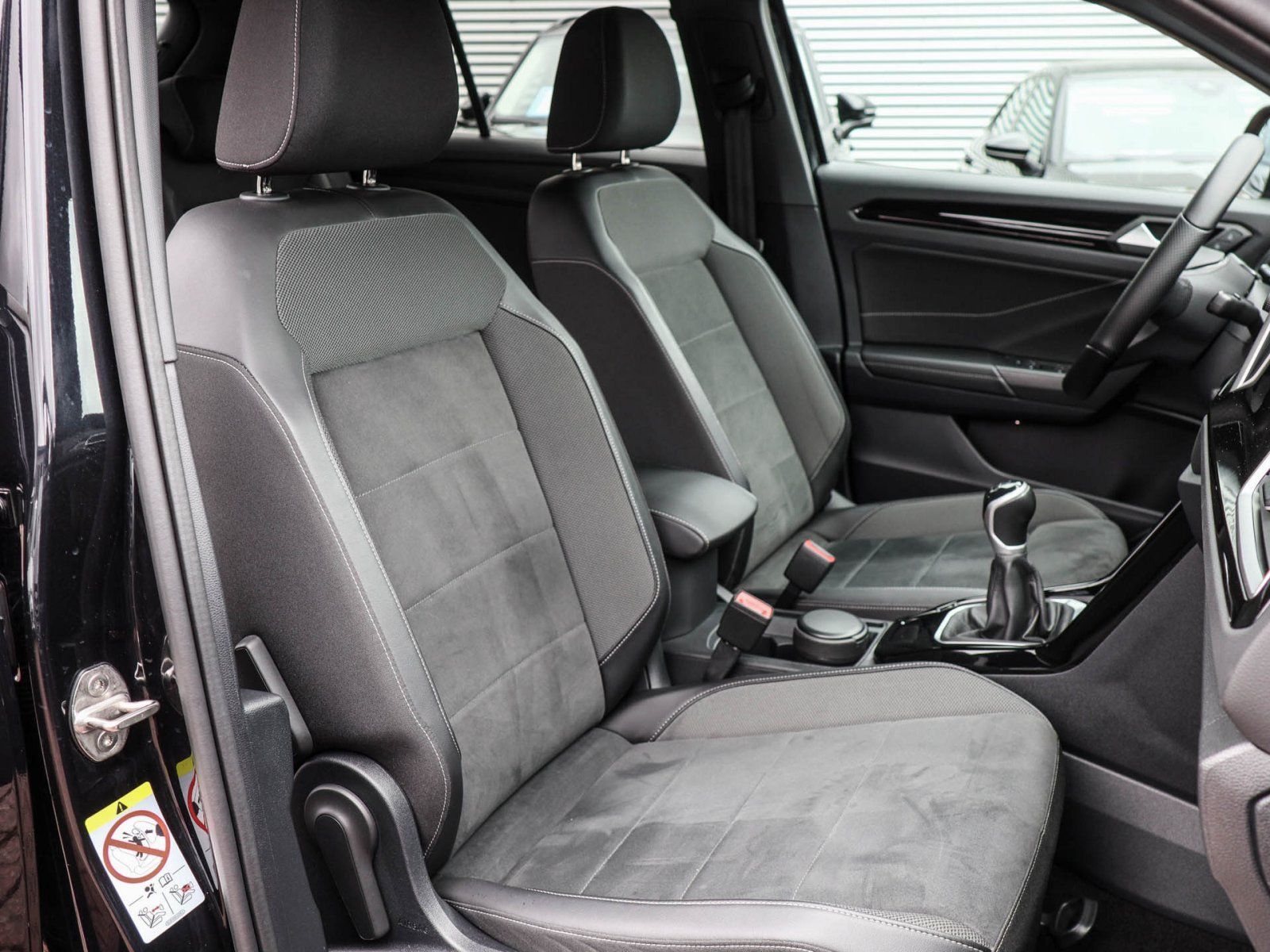 Volkswagen T-Roc - Bild 7
