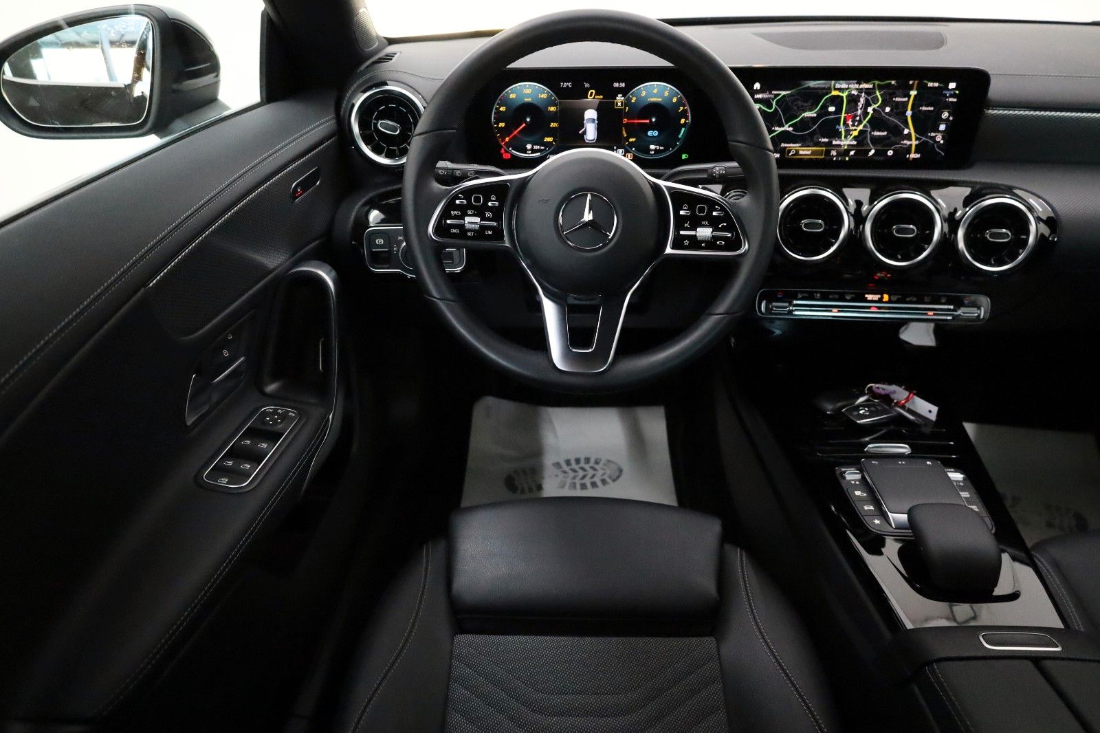 Fahrzeugabbildung Mercedes-Benz CLA 250 e SB,Progressive,Navi,LED,CarPlay,Kamera