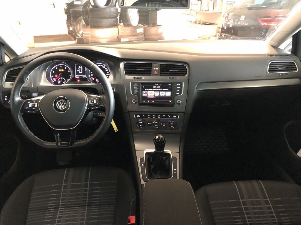 Fahrzeugabbildung Volkswagen Golf 1.4 TSI Lounge SHZ mit FB,SH,Climatronic,GR